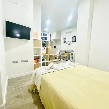 Cómodo, Moderno Y Cerca De Todo En * Málaga